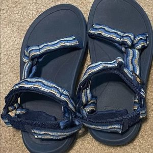 Teva size 12 kids